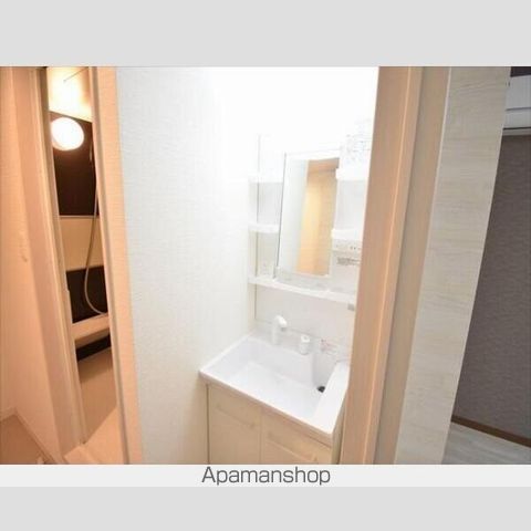 クレステージ西岡の内装写真