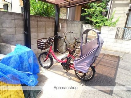東京都杉並区成田西２丁目[2DK/38m2]の共用部