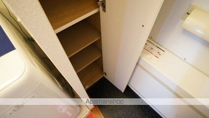 レオパレスさつき[1K/22.35m2]の玄関