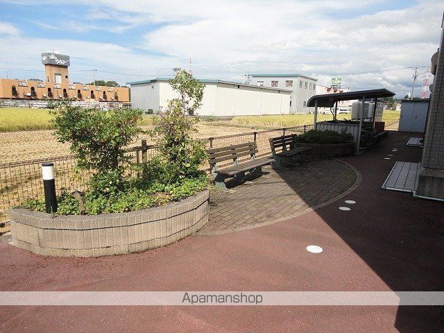 リシェス・オカザキの外観写真