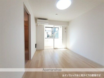 「仮称」伊在１丁目アパート[1K/29.72m2]のリビング・居間