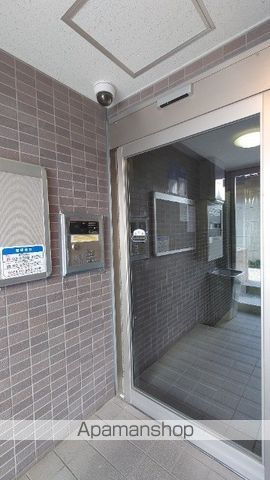 プレール・ドゥーク東新宿IIの玄関写真