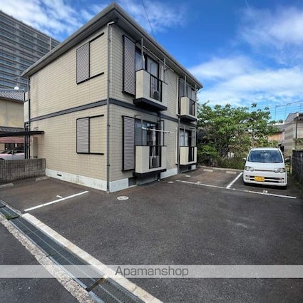 レトア唐橋[1K/27m2]の駐車場