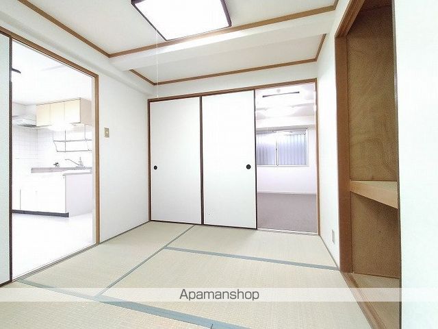 光栄ハイツ千里丘の内装写真