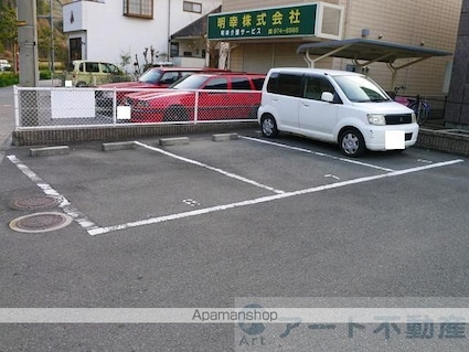 スカイハイツ弁天山[1LDK/36m2]の駐車場