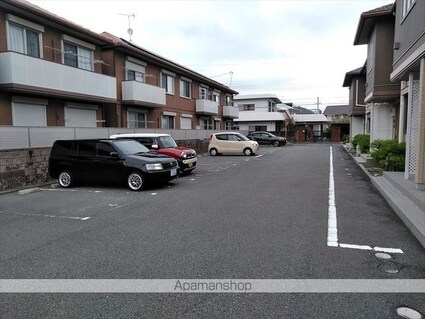 和歌山県和歌山市井辺[2LDK/54.01m2]の駐車場4
