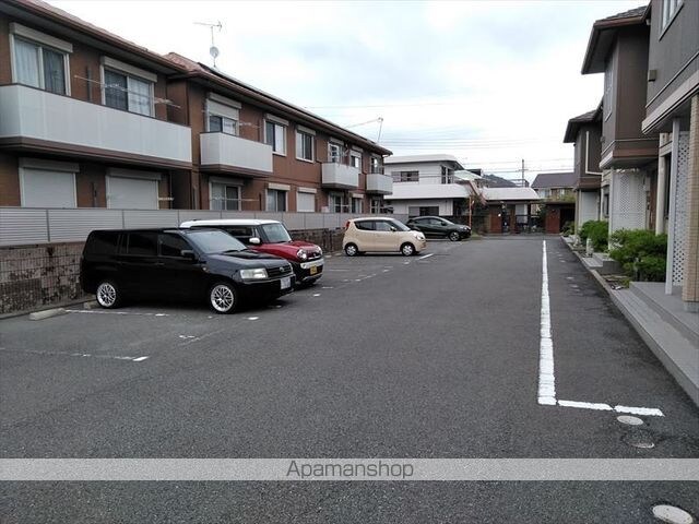 和歌山県和歌山市井辺[2LDK/54.01m2]の駐車場4