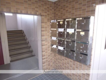 メゾン東陽[2DK/44.8m2]のエントランス