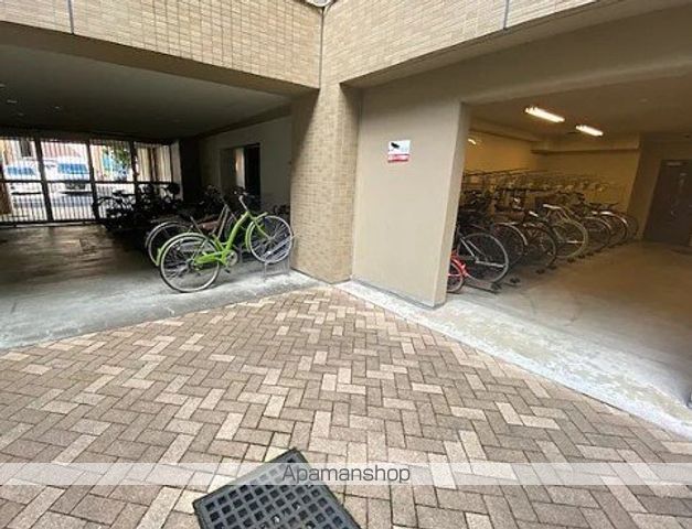 アクティ東仲通りの玄関写真
