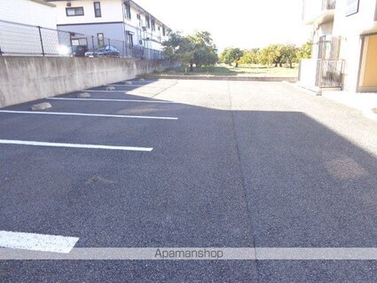 フォーレスパルＫ　Ｃ棟[2K/43.54m2]の駐車場2