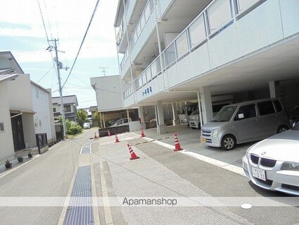 コーポ福島[2LDK/60m2]の駐車場
