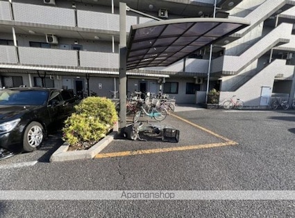 アベニール[2LDK/62.8m2]の駐車場