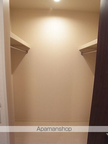 トルビヨンの内装写真