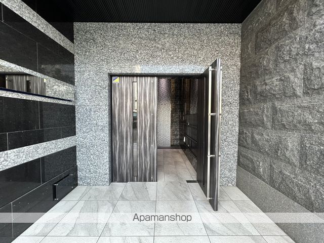LA DOUCEUR江坂IIの玄関写真