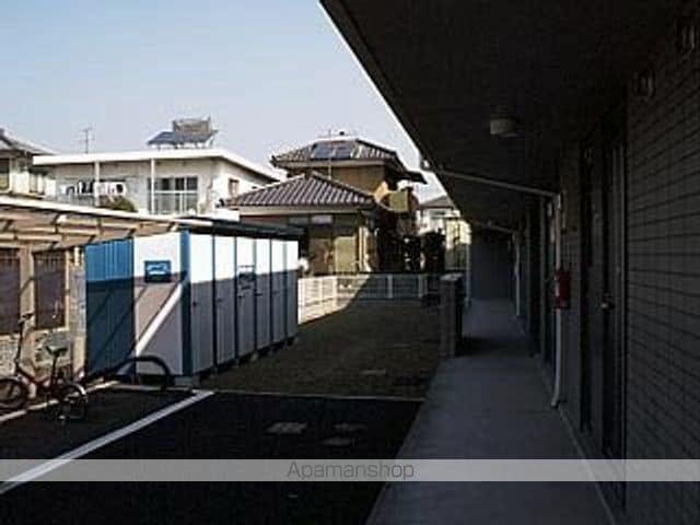 レオパレスかりんの玄関写真