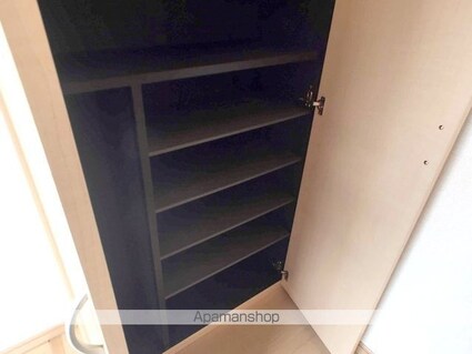 ロイヤルパレス　Ａ[3LDK/80.58m2]の玄関