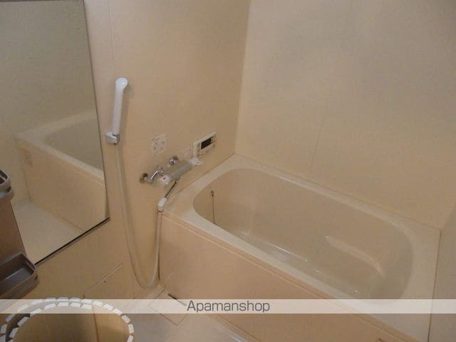 パークサイド鳥居前の内装写真