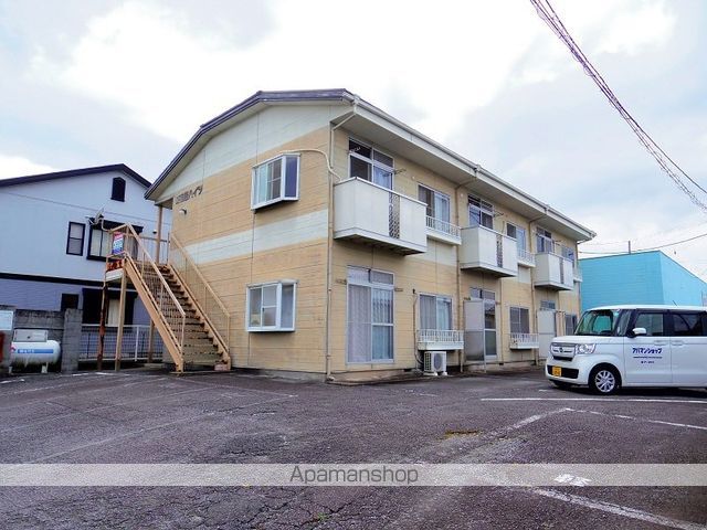 東府屋ハイツの外観写真