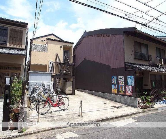 京都アパートメント4の外観写真