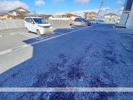 シェリール[1LDK/46.95m2]の駐車場