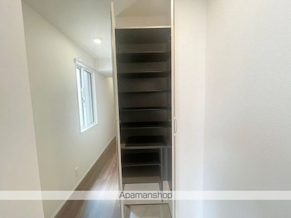 ＤーＲＯＯＭ八幡町[1LDK/44.51m2]の玄関