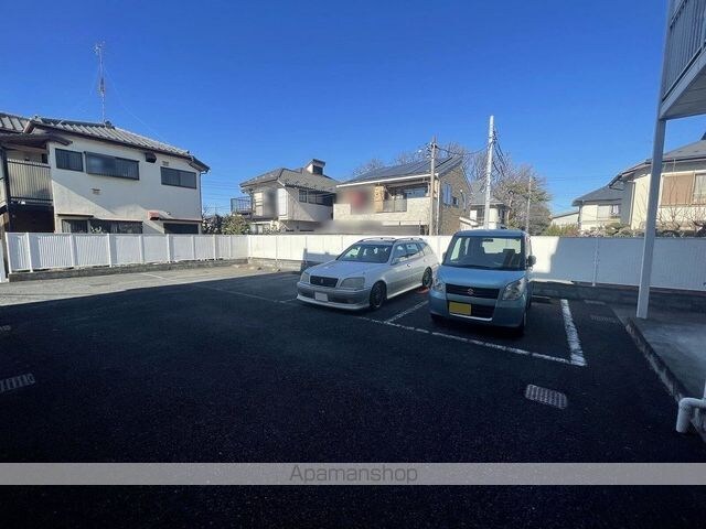 レオパレスＷＥＳＴＩＮ[1K/20.28m2]の駐車場