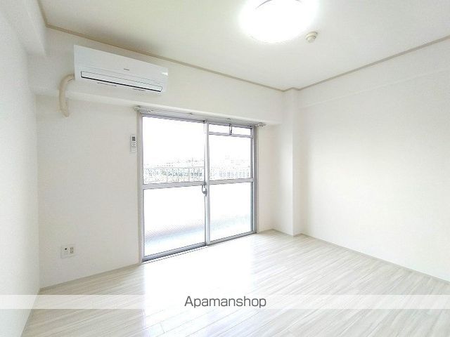 ASIXの内装写真