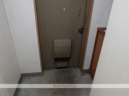 岩手県盛岡市みたけ６丁目[3DK/64.7m2]の玄関