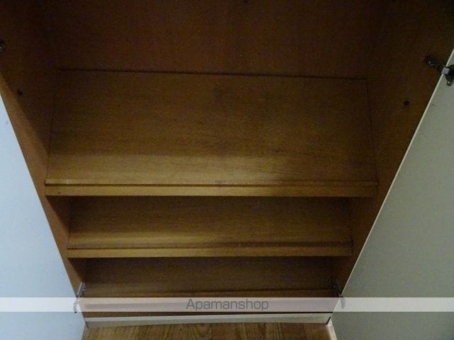 レヴール綾田A棟の内装写真