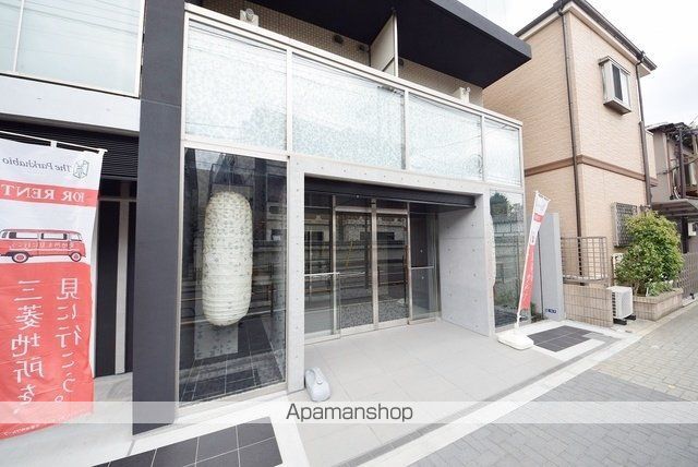 ザ・パークハビオ根岸三丁目の玄関写真