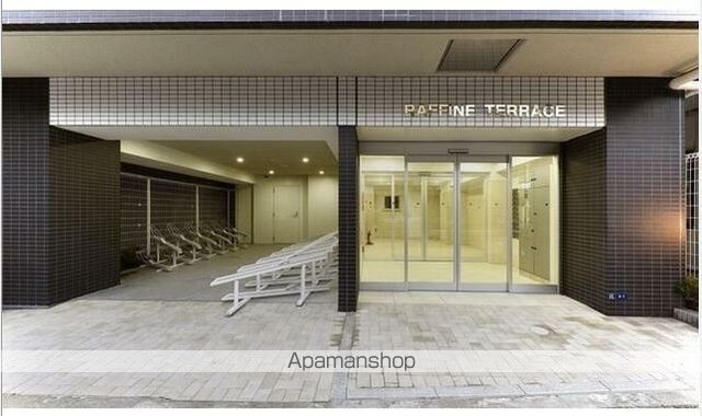 RAFFINE TERRACEの玄関写真