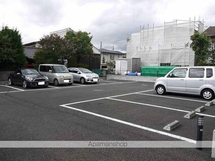 レオパレス隼Ⅳ[1K/20.81m2]の駐車場