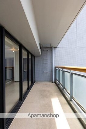 リバー＆タワー[2LDK/68.2m2]のバルコニー