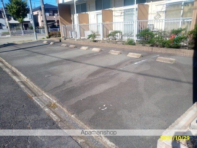 レオパレス新堀[1K/19.87m2]の駐車場
