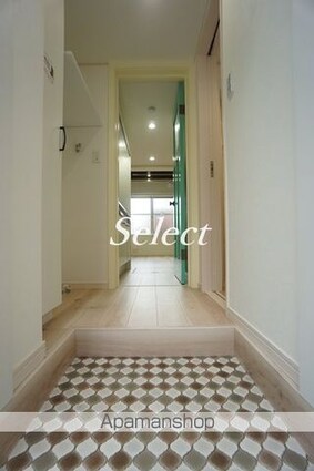 ハーミットクラブハウス追浜ⅡＡ棟[1R/17.74m2]の玄関