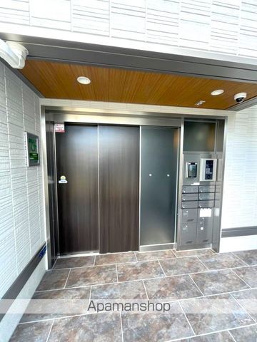 クラシスト今川4丁目の玄関写真