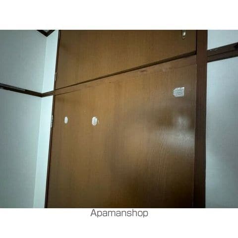 ローズ IIIの内装写真