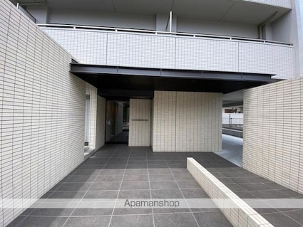香川県高松市栗林町１丁目[1LDK/37.08m2]のエントランス