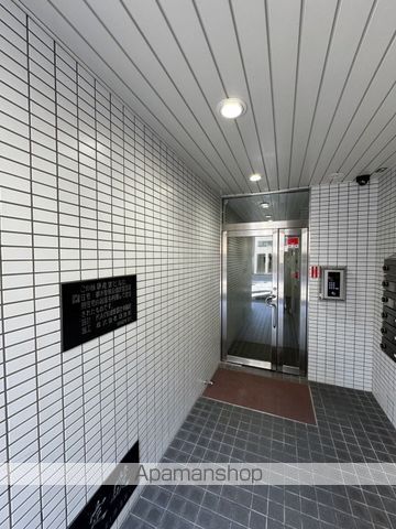 楠原産業ビルの玄関写真