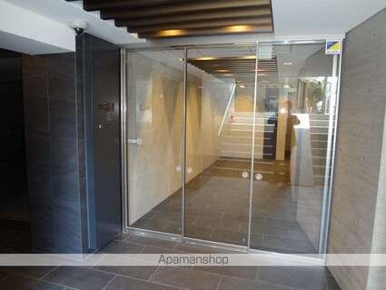 レジディア三軒茶屋Ⅲ[2LDK/51.02m2]のエントランス