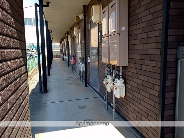 レオネクストプリムローズIIの玄関写真