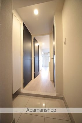 サットンアリビオ八王子[2LDK/54.86m2]の玄関