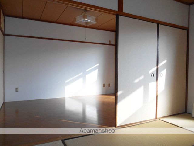 マンション東の内装写真