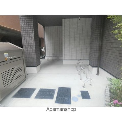 フォーリーフクローバー神楽坂[2LDK/60.61m2]の駐車場