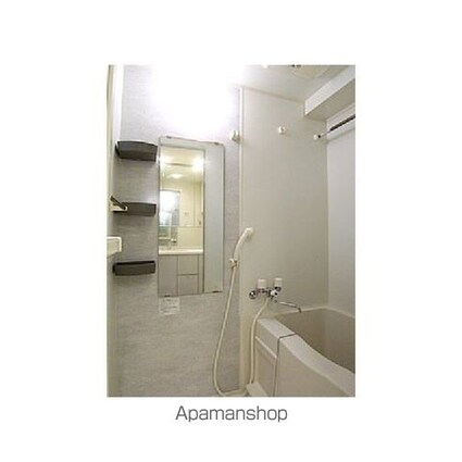 ガーラプレイス新宿御苑[1K/29.6m2]のバス