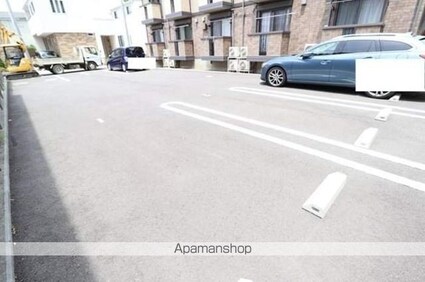 カーサ　オークマ[1R/33.34m2]の駐車場