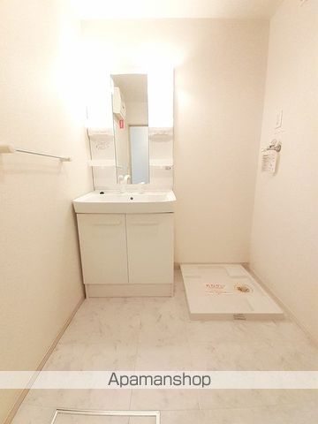 セレーナ Aの内装写真