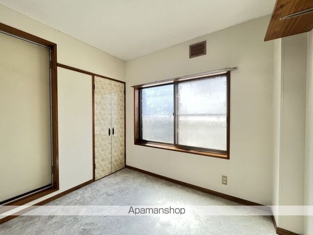 シャンポールわかさの内装写真