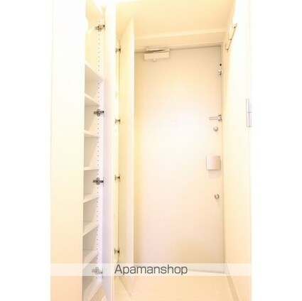 東京都新宿区岩戸町[1K/26.22m2]の玄関