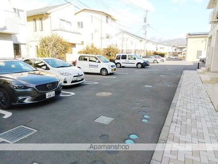 カーサ・アンジュ　Ｂ[1K/40.99m2]の駐車場